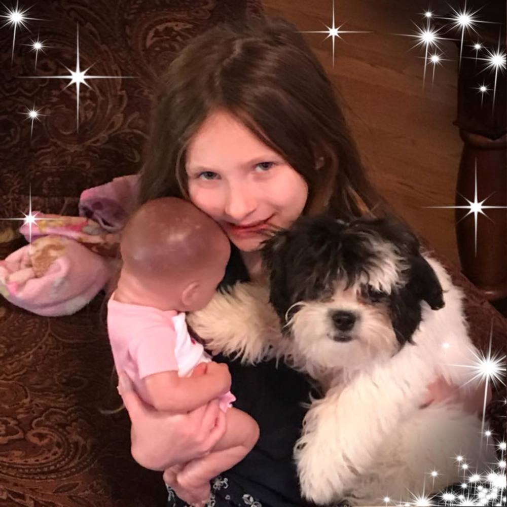 Meet your Posher, Hollie